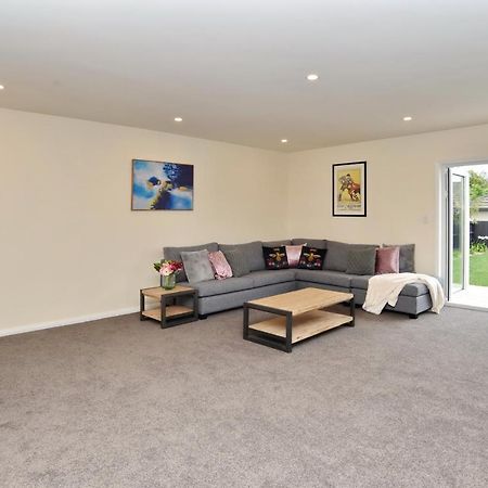 Weston Villa - Spacious & Family Friendly - Bookahome Christchurch Dış mekan fotoğraf