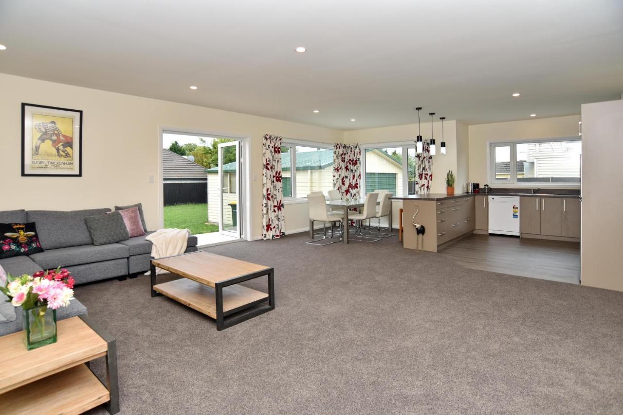 Weston Villa - Spacious & Family Friendly - Bookahome Christchurch Dış mekan fotoğraf