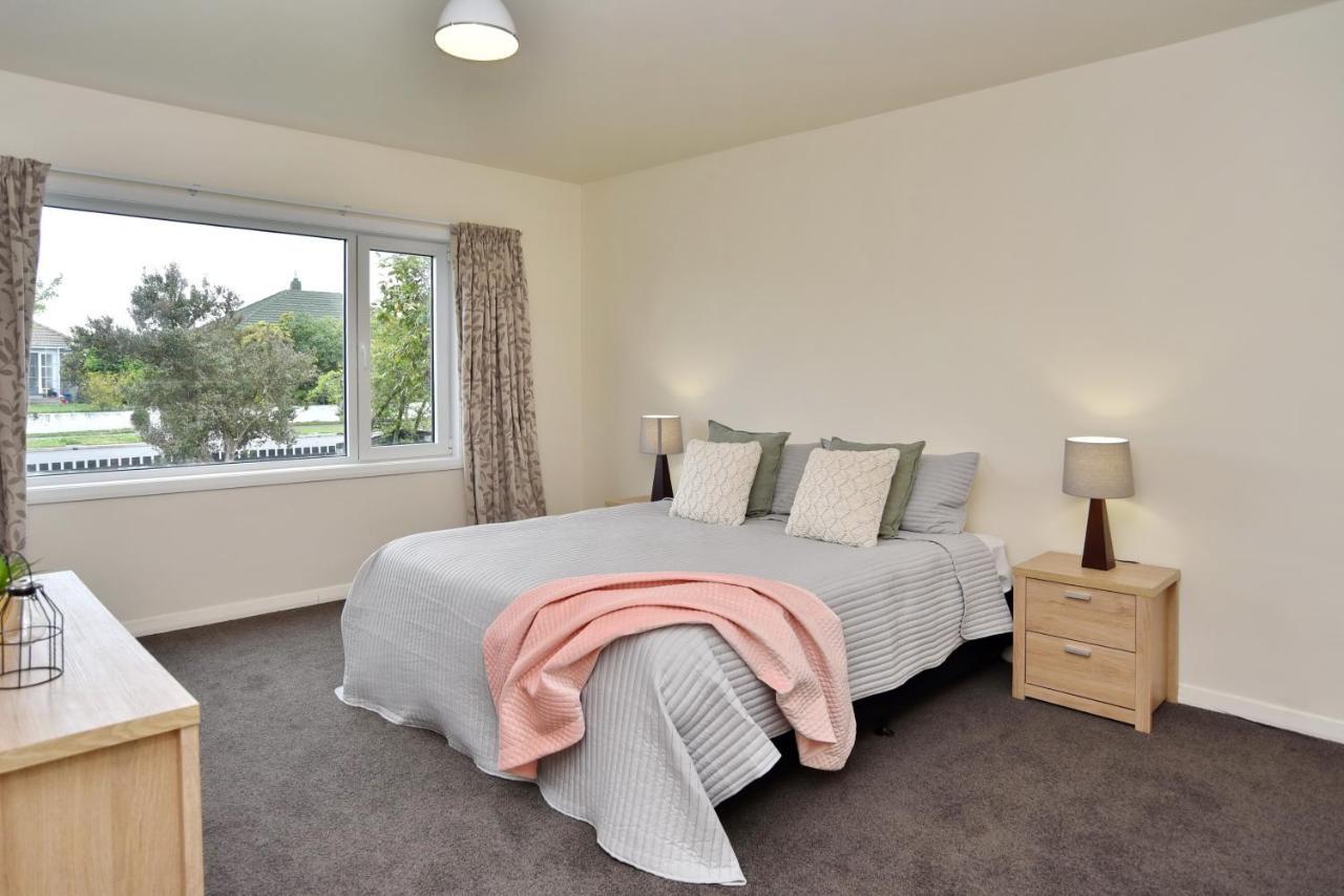 Weston Villa - Spacious & Family Friendly - Bookahome Christchurch Dış mekan fotoğraf