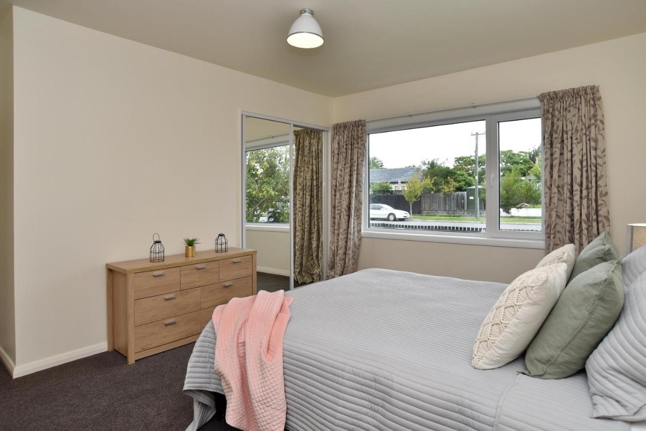 Weston Villa - Spacious & Family Friendly - Bookahome Christchurch Dış mekan fotoğraf